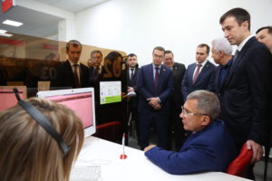 #Президент Татарстана Рустам Минниханов посетил МФЦ  Дагестана4