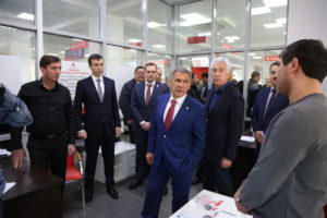 #Президент Татарстана Рустам Минниханов посетил МФЦ  Дагестана7