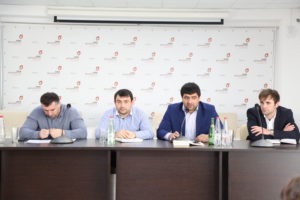 #В МФЦ Дагестана прошли обучающие семинары по услугам9