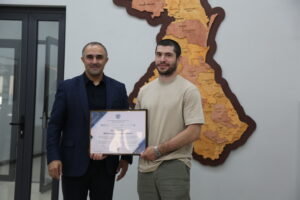 #Сотрудников МФЦ Дагестана, участвующих в СВО, наградили почетными грамотами Министерства цифрового развития РД.9