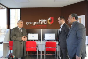 #Заместитель Председателя Правительства Республики Дагестан Ризван Газимагомедов посетил МФЦ.3