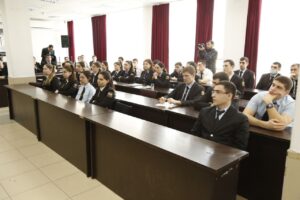 #Директор сети МФЦ Дагестана встретился со студентами Российской правовой академии.7
